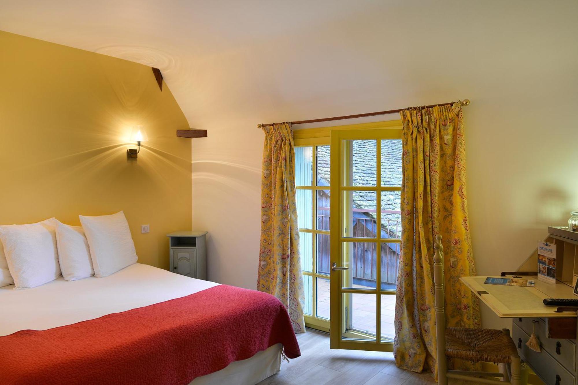 Logis Hotel Restaurant Relais De La Mothe Yzeures-sur-Creuse Exterior photo